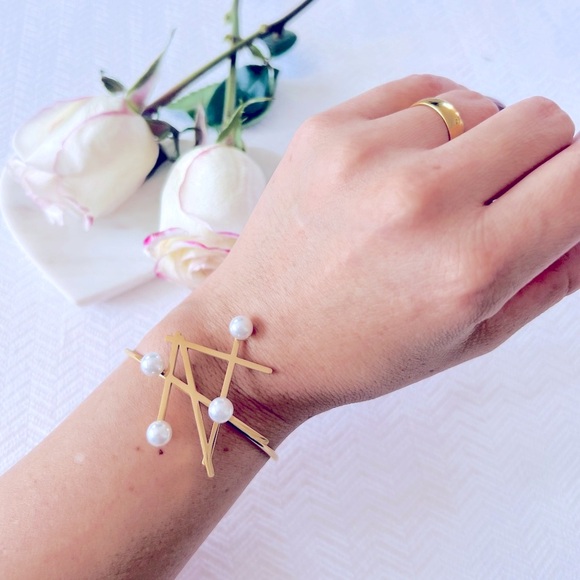 Gold Plated Stainless Steel Bracelet One size - Picture 2 of 4